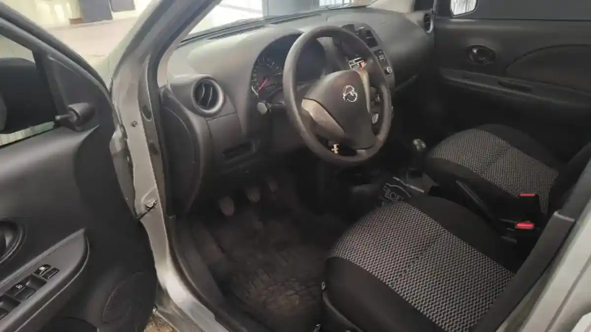 Nissan March 1.6 Active 107Cv 2019 - foto 4