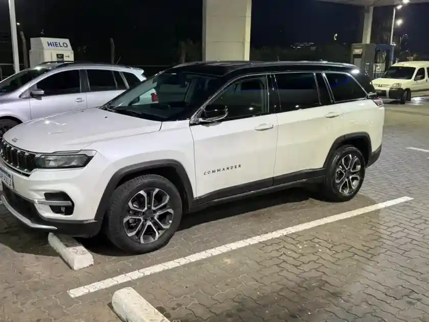 Jeep Commander 1.3 T270 Limited 4X2 At6 2025 - foto 4
