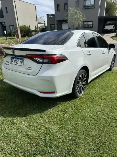 Toyota Corolla 1.8 Hev Seg Ecvt 2023 - foto 2