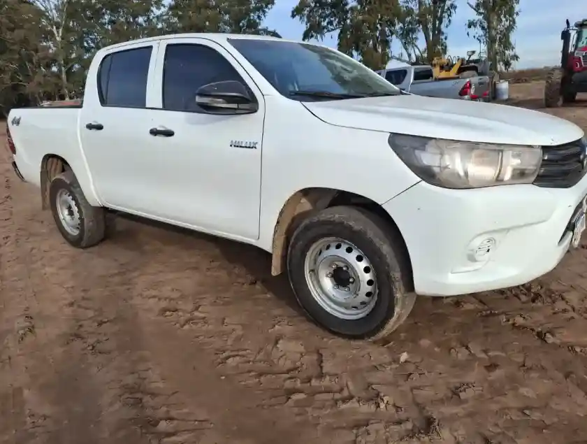Toyota Hilux 2.4 Cd Dx 150Cv 4X4 2021 - foto 2