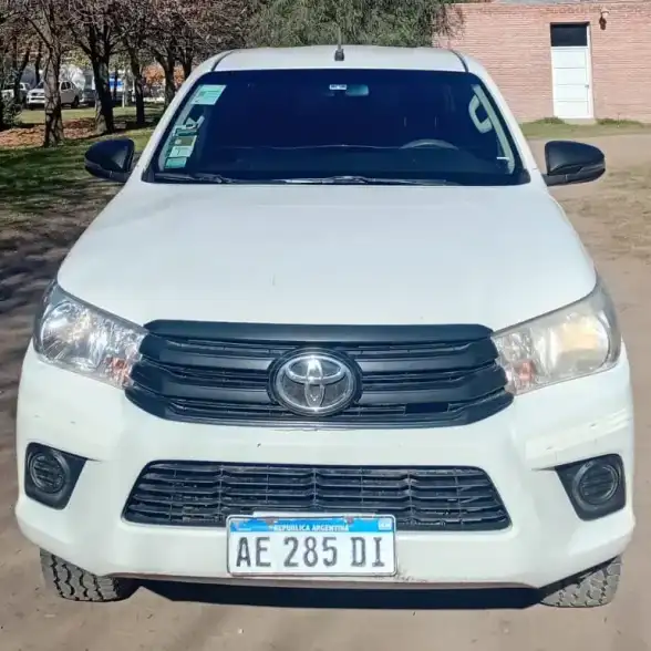 Toyota Hilux 2020 - foto 1