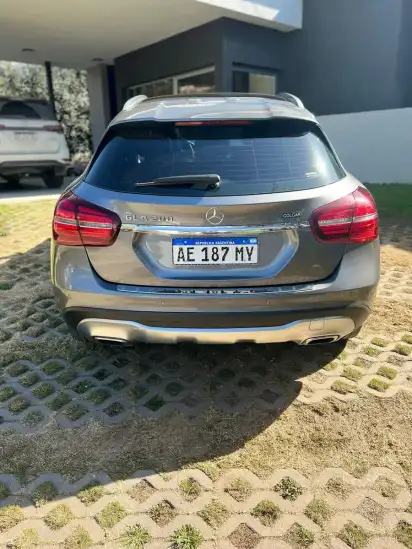 Mercedes-Benz Clase Gla 1.6 Gla200 Urban 156Cv 2019 - foto 2