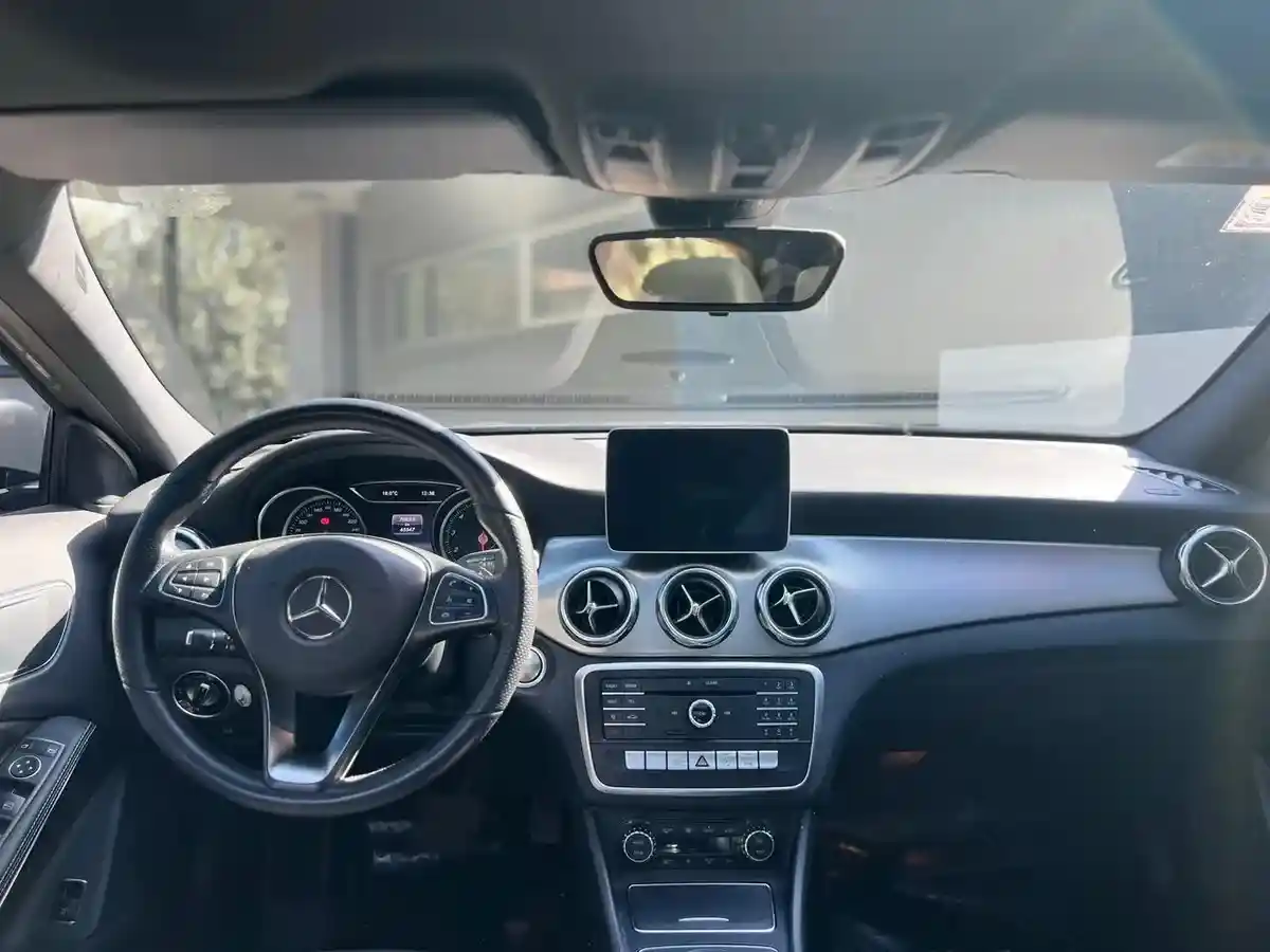 Mercedes-Benz Clase Gla 1.6 Gla200 Urban 156Cv 2019 - foto 4