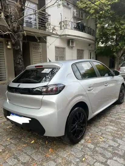 Peugeot 208 1.6 Active Tiptronic 2022 - foto 4