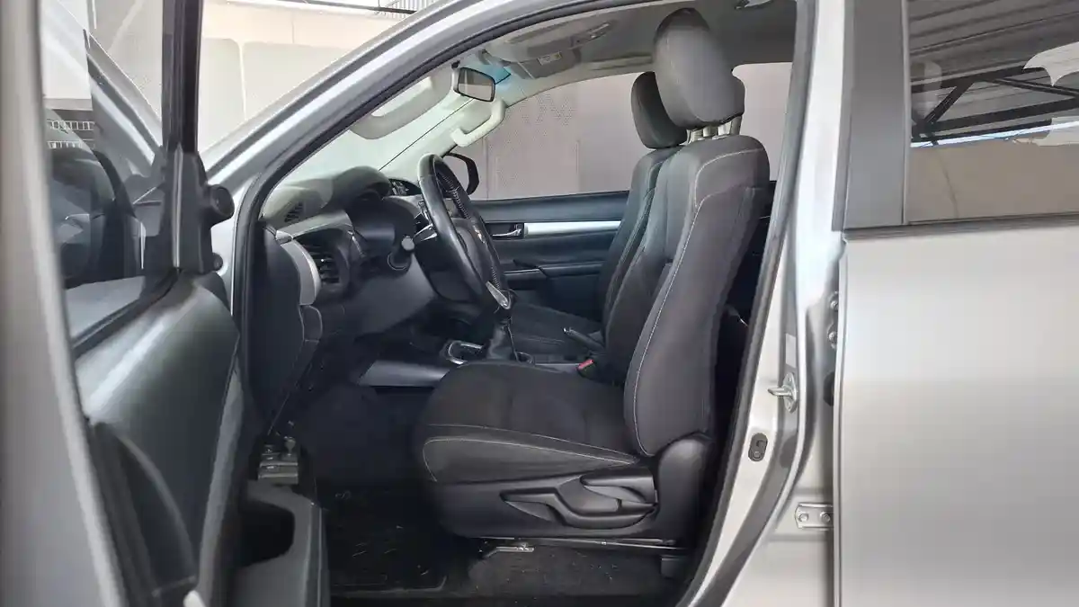 Toyota Hilux 2.8 Tdi Srv C/D 2022 - foto 5