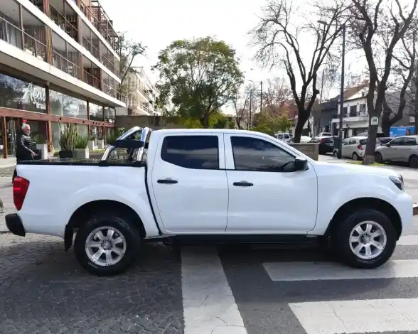 Nissan Frontier 2.3Bt S 4X2 At L22 2023 - foto 1
