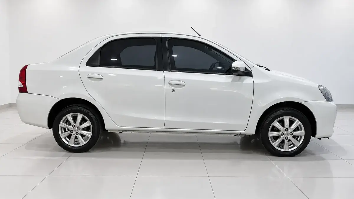 Toyota Etios 1.5 4 Ptas Xls 2016 - foto 2