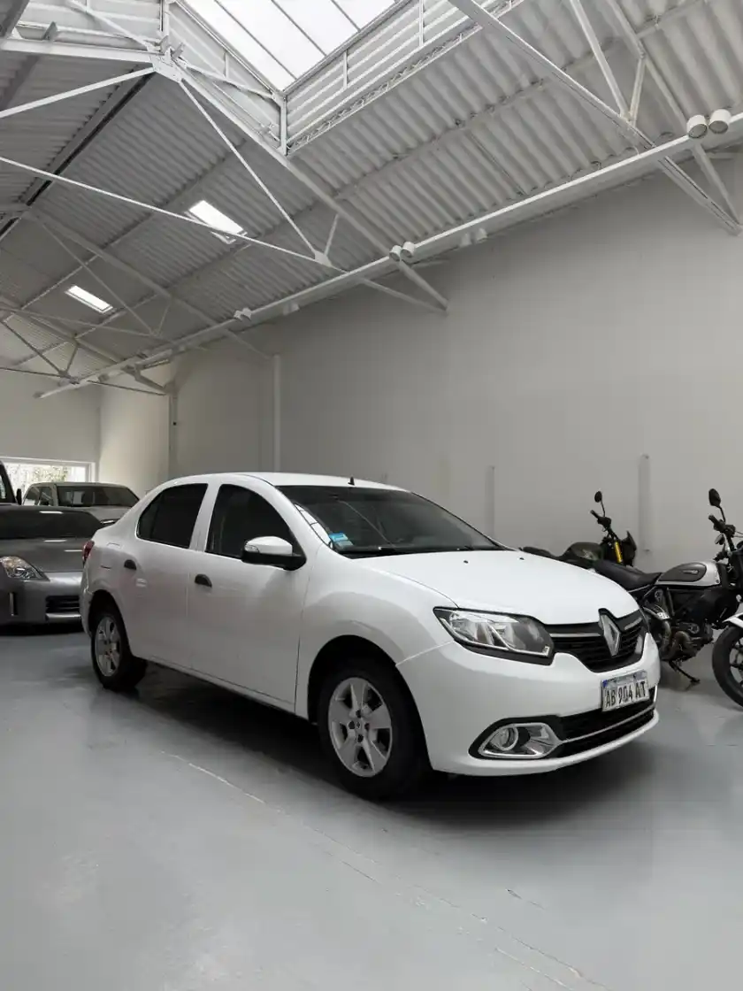 Renault Logan 1.6 Privilege 105Cv 2017 - foto 4