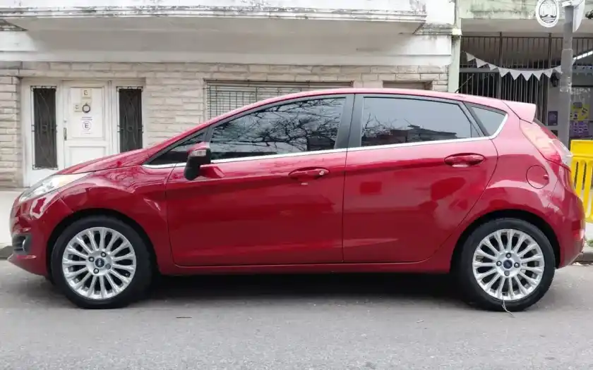 Ford Fiesta Kinetic 1.6 Titanium Powershift 120Cv 2014 - foto 1