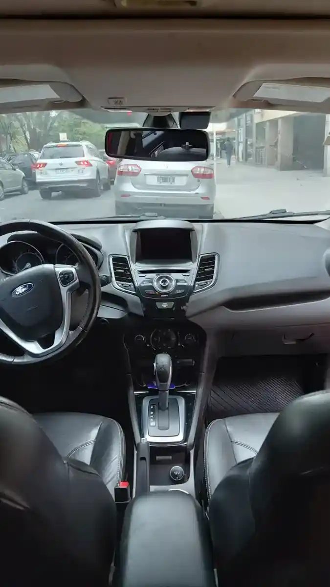 Ford Fiesta Kinetic 1.6 Titanium Powershift 120Cv 2014 - foto 5