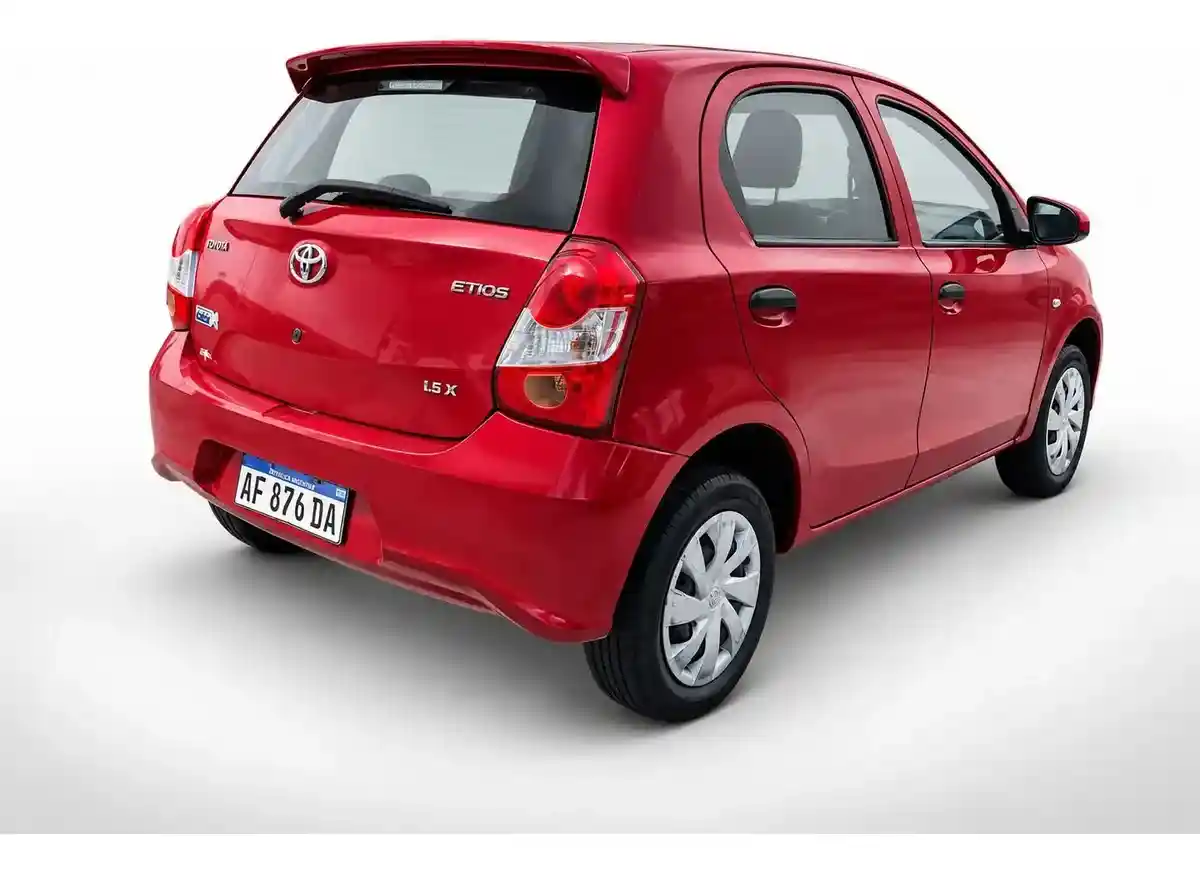 Toyota Etios 1.5 5 Ptas X 6Mt L/18 2023 - foto 2