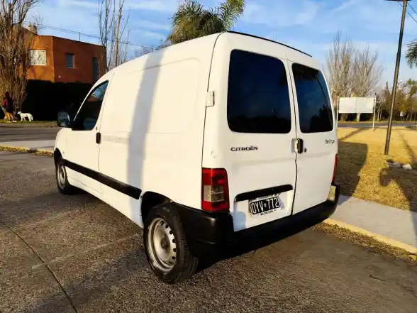 Citroën Berlingo Furgon 1.6 Hdi 92 Bussines 2015 - foto 4