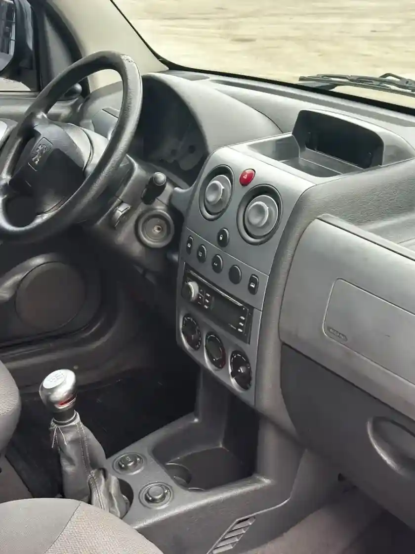 Peugeot Partner Patagónica 1.6 Hdi Vtc Plus 2016 - foto 5