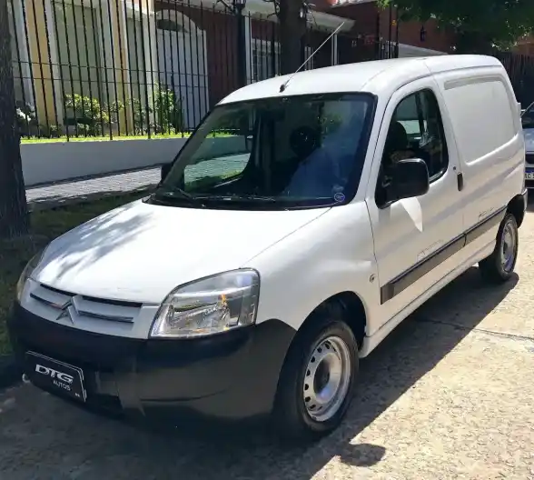 Citroën Berlingo Furgon 1.6 Vti 115 Business 2021 - foto 1