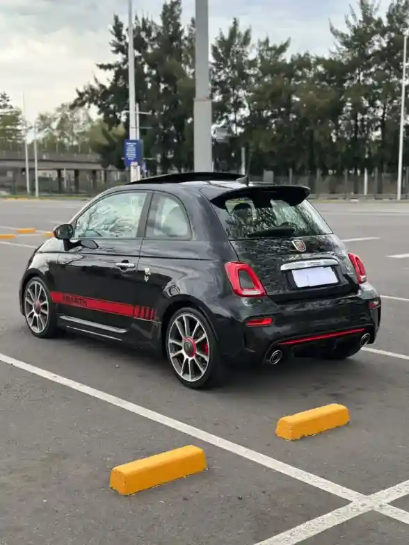 Fiat 500 1.4 Abarth 595 165Cv 2019 - foto 3