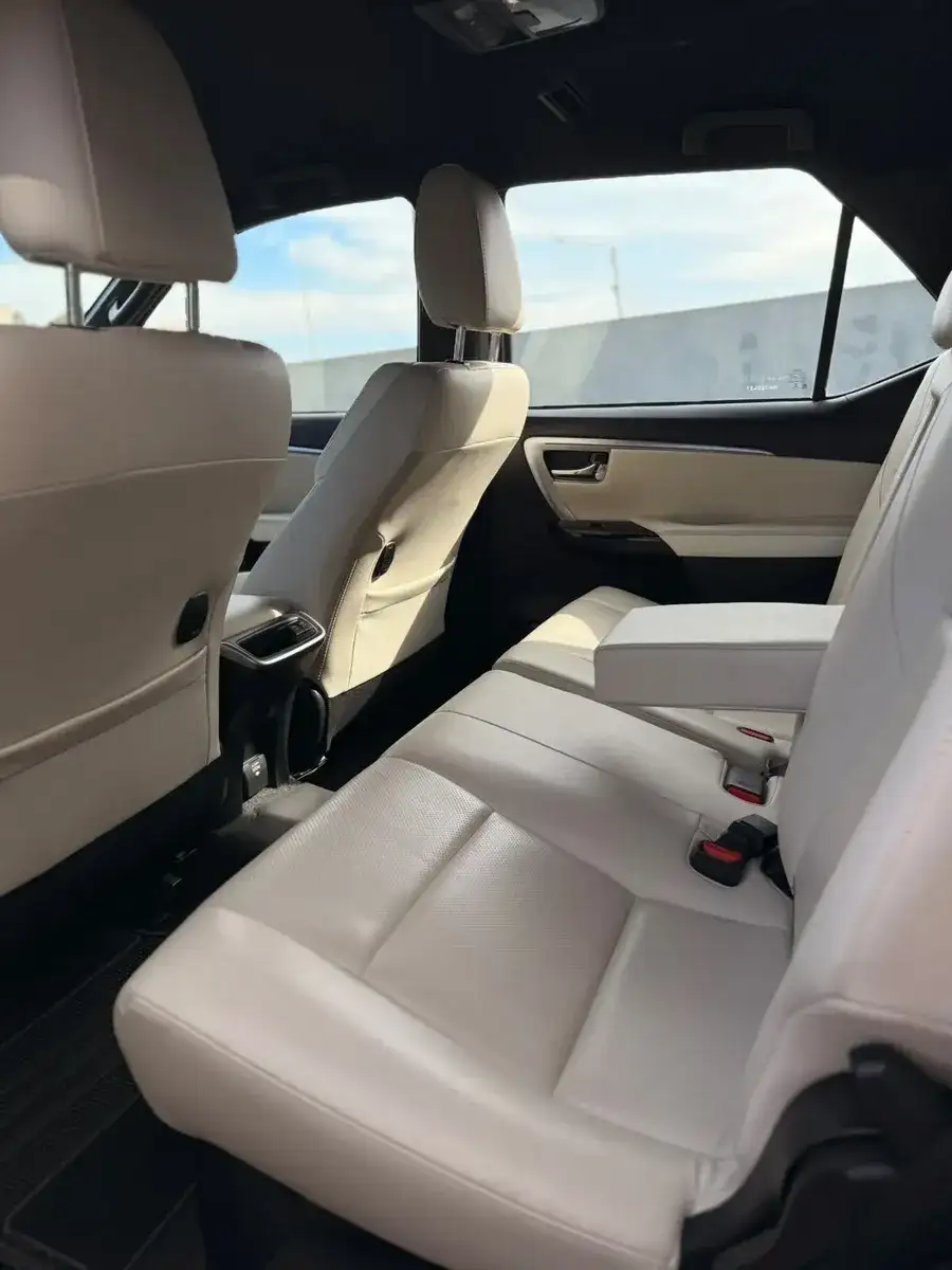 Toyota Hilux Sw4 2.8 Tdi Diamante Ii 4X4 7As 6At 2022 - foto 5