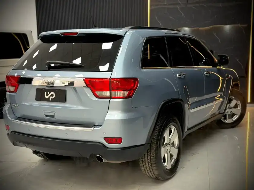 Jeep Grand Cherokee 3.6 Limited 286Hp Atx 2013 - foto 5