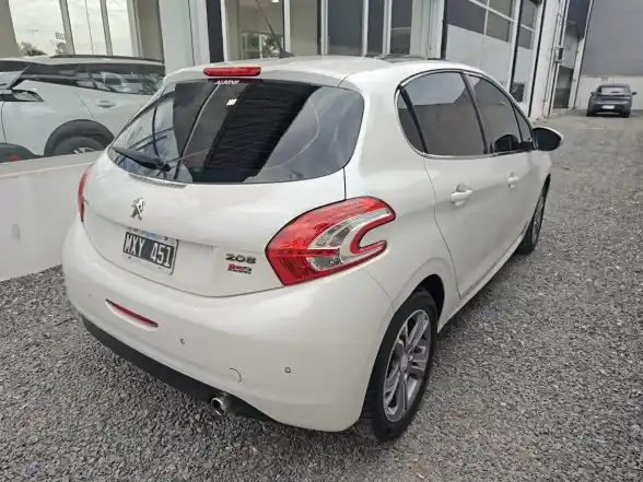 Peugeot 208 1.6 Feline 2013 - foto 5