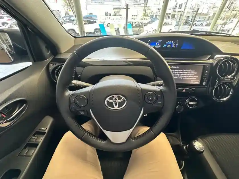 Toyota Etios 1.5 Sedan Xls 2016 - foto 3