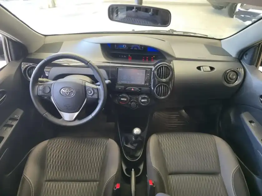 Toyota Etios 1.5 Sedan Xls 2016 - foto 4