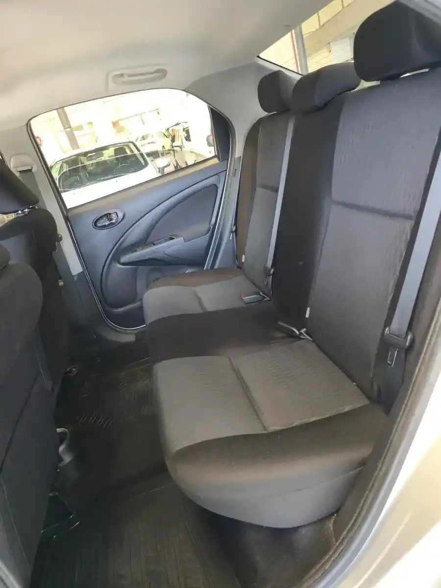 Toyota Etios 1.5 Sedan Xls 2016 - foto 5