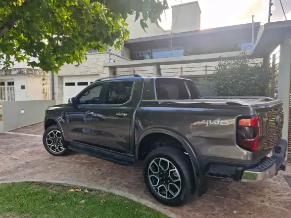 Ford Ranger Limited V6 2023 - foto 2