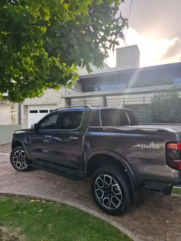 Ford Ranger Limited V6 2023 - foto 4