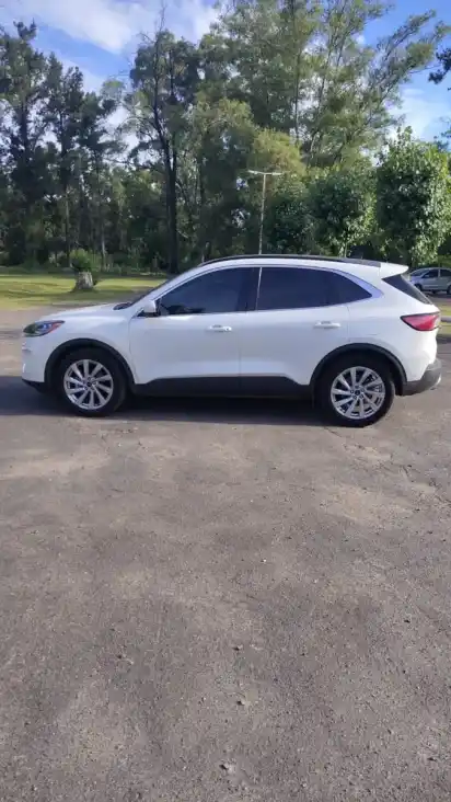 Ford Kuga 2.0 Titanium 2022 - foto 4