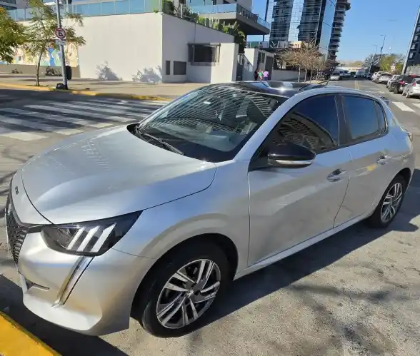 Peugeot 208 1.6 Feline Tiptronic 2021 - foto 1