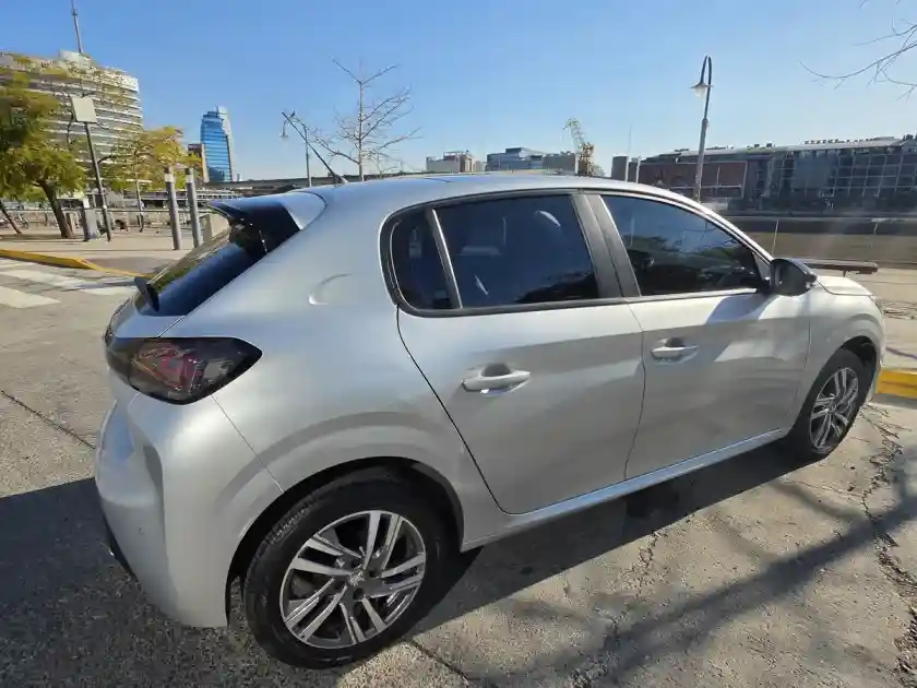 Peugeot 208 1.6 Feline Tiptronic 2021 - foto 4