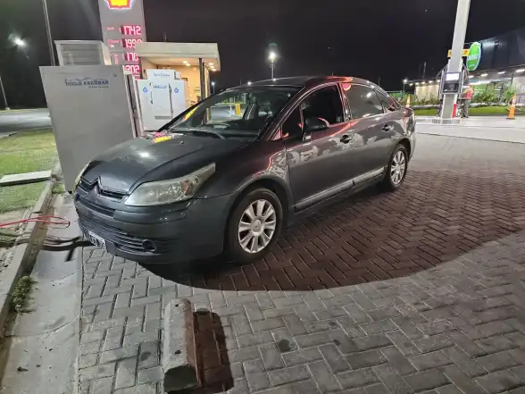 Citroën C4 2.0 Sedan Sx - 2010 - foto 1
