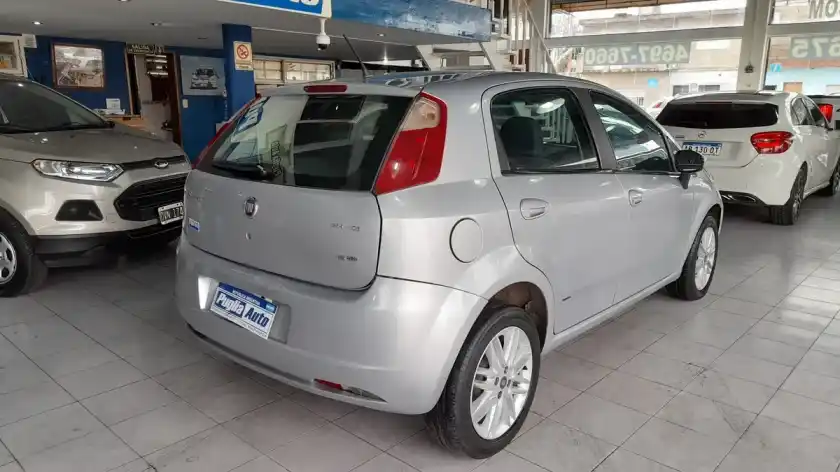 Fiat Punto 1.6 Essence 2011 - foto 5