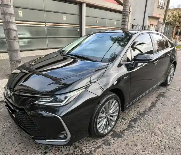 Toyota Corolla 1.8 Hev Xei Ecvt 2025 - foto 1