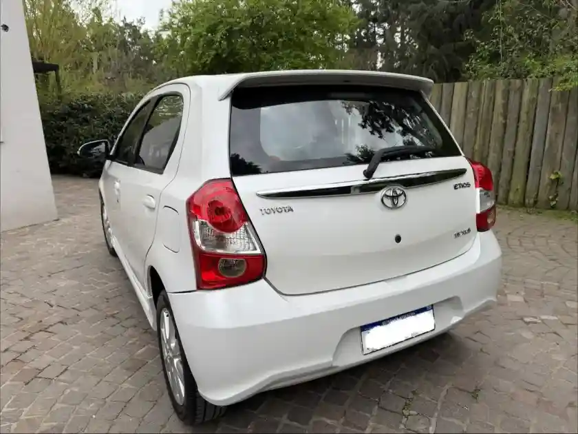 Toyota Etios 1.5 Xls Mt 2017 - foto 4