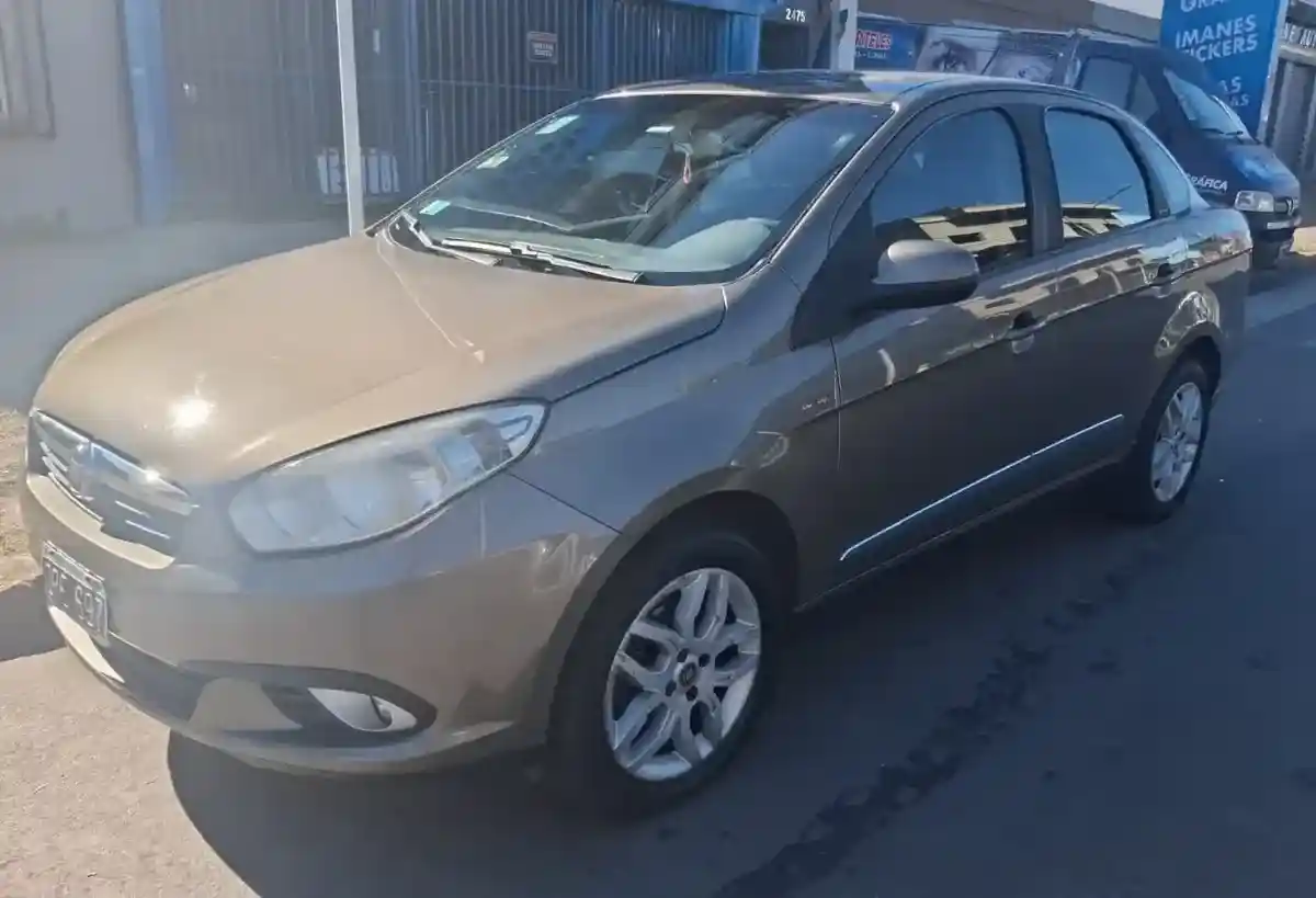 Fiat Grand Siena 2015 - foto 1