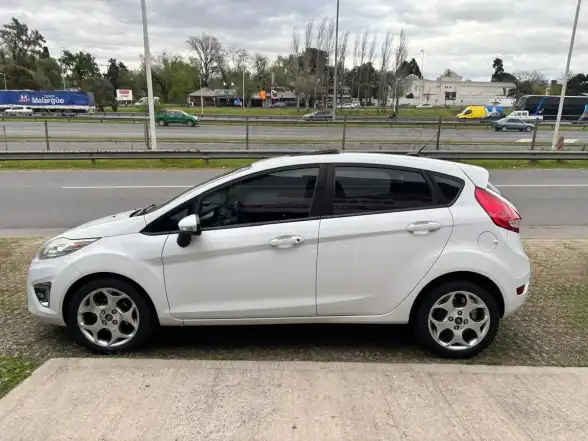 Ford Fiesta Kinetic 1.6 Design 120Cv Titanium 2011 - foto 5