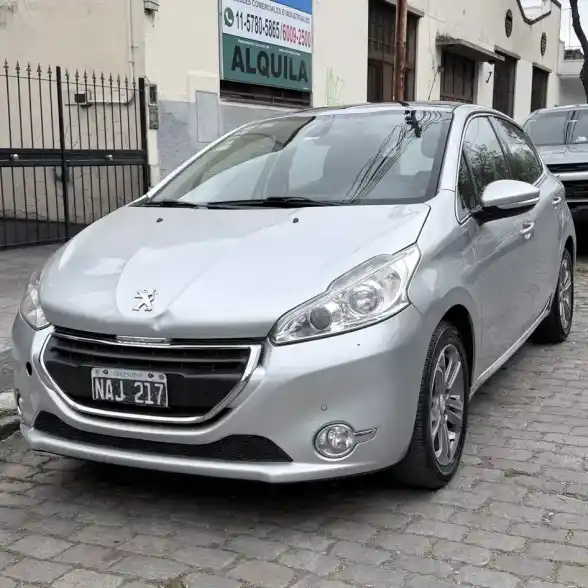 Peugeot 208 1.6 Feline 2014 - foto 1
