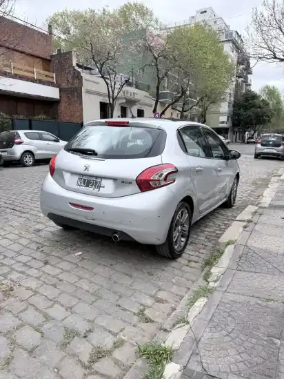 Peugeot 208 1.6 Feline 2014 - foto 3
