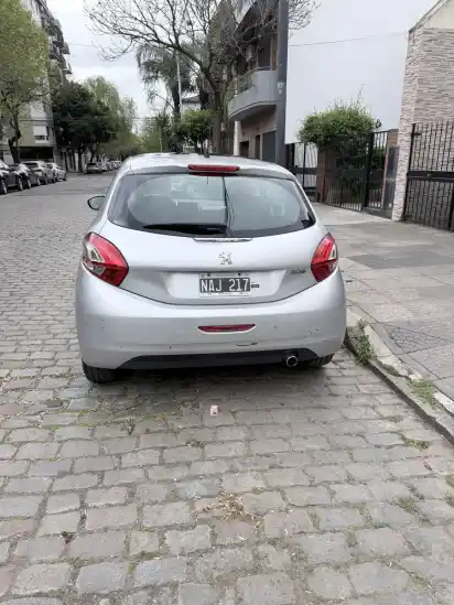 Peugeot 208 1.6 Feline 2014 - foto 4
