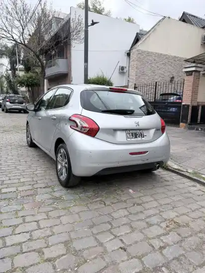 Peugeot 208 1.6 Feline 2014 - foto 5