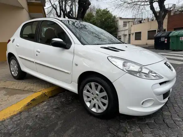 Peugeot 207 1.6 Allure 106Cv 2013 - foto 2