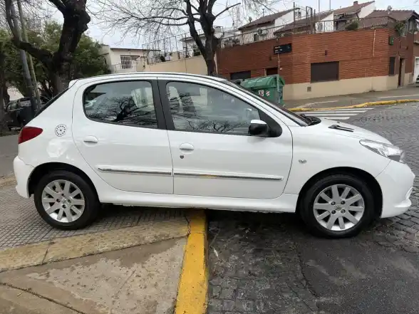 Peugeot 207 1.6 Allure 106Cv 2013 - foto 4