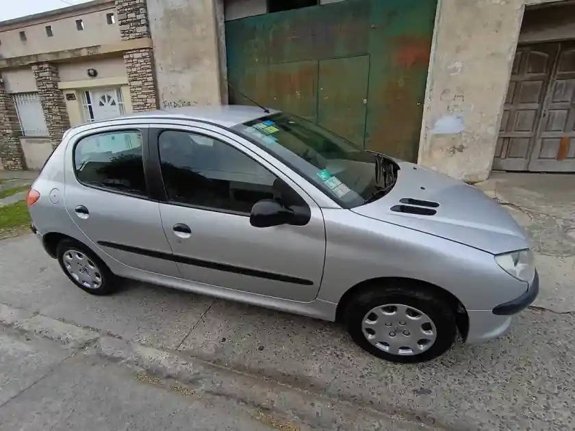 Peugeot 206 1.4 Generation Plus 75Cv 2012 - foto 2