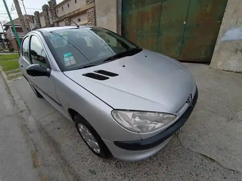 Peugeot 206 1.4 Generation Plus 75Cv 2012 - foto 3