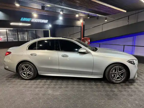 Mercedes-Benz Clase C 2.0 C300 Sedan 258Cv 2024 - foto 3