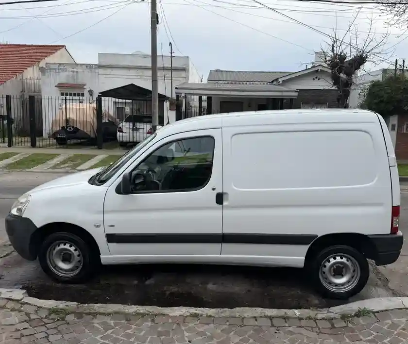 Peugeot Partner 1.4 Furgon Confort 2015 - foto 5