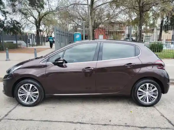 Peugeot 208 1.6 Feline Tiptronic 2018 - foto 4