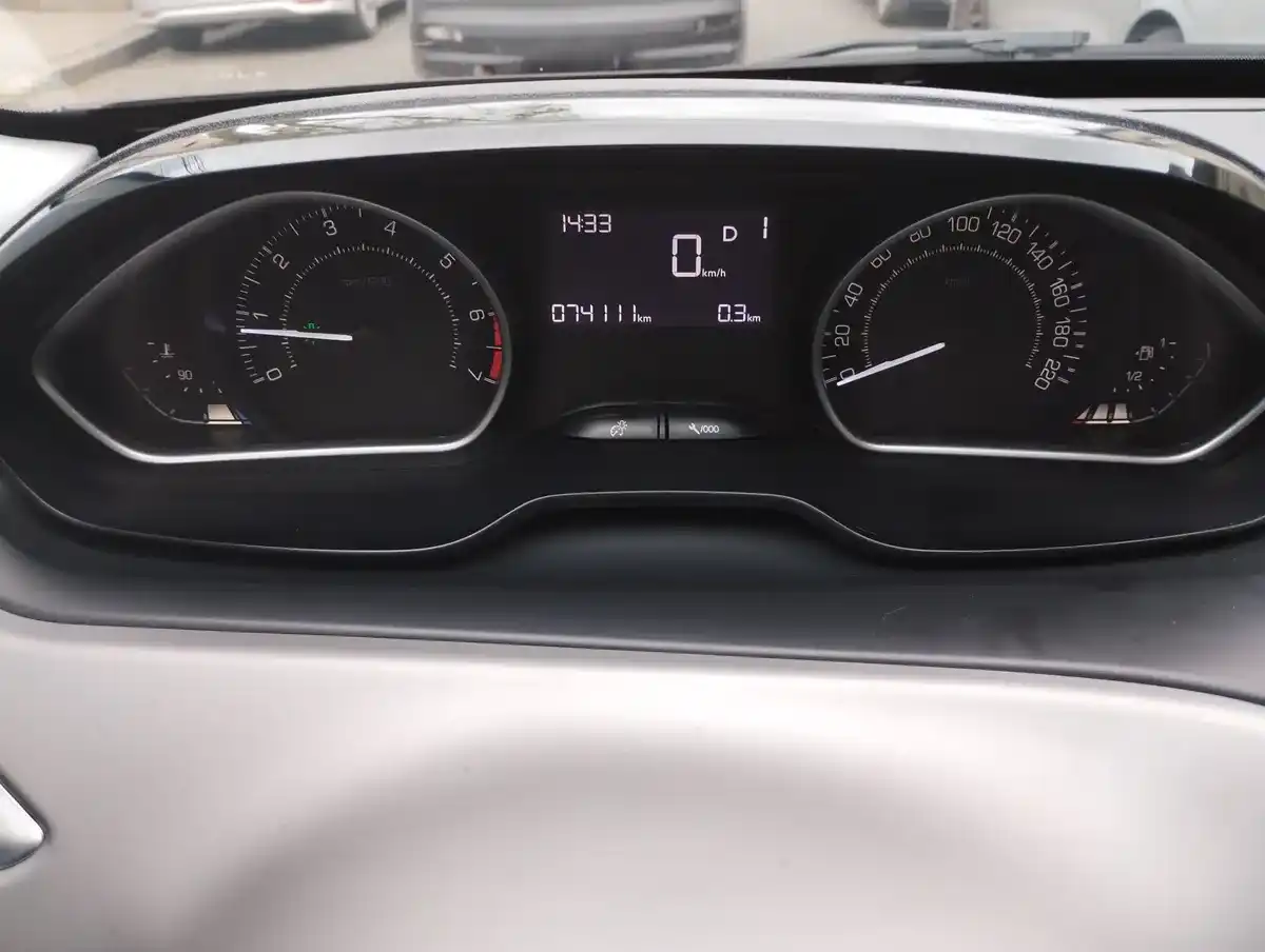 Peugeot 208 1.6 Feline Tiptronic 2018 - foto 5