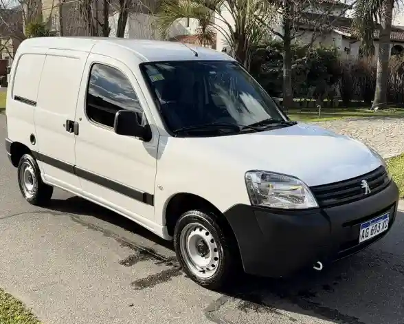 Peugeot Partner 1.6 Confort 2024 - foto 1