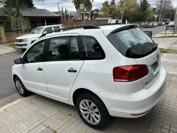 Volkswagen Suran 1.6 Comfortline 101Cv Ab 2015 - foto 2